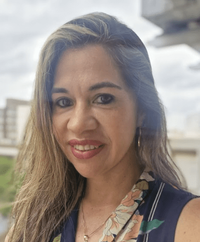 Paula Margarita Andrea Cares Bustamante